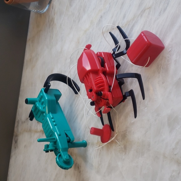 KidzRobotix Bundle of Crazy and Spider Robot by 4M - Picture 4 of 8